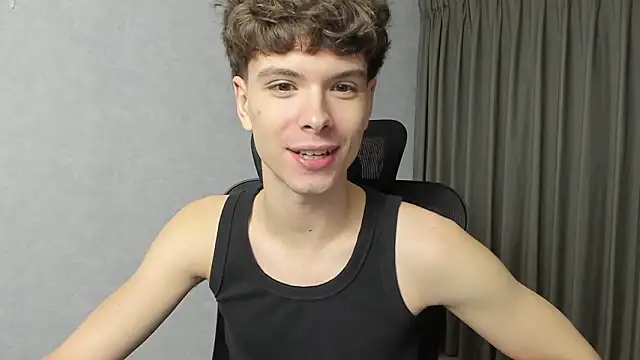 Snapshot of calvin_love_you chatting on 02.28.26 calvin love you online show from 02.28.26