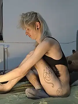 Snapshot of HellfireAngel chatting on 05.16.26 HellfireAngel online show from 05.16.26