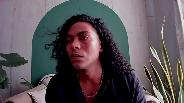 Snapshot of noah_jones__ chatting on 11.20.25 noah jones online show from 11.20.25