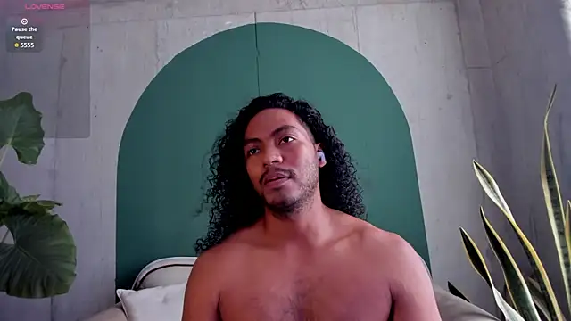 noah jones   online show from 12.02.25