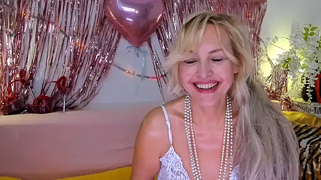 KelliRaid online show from 02.17.25