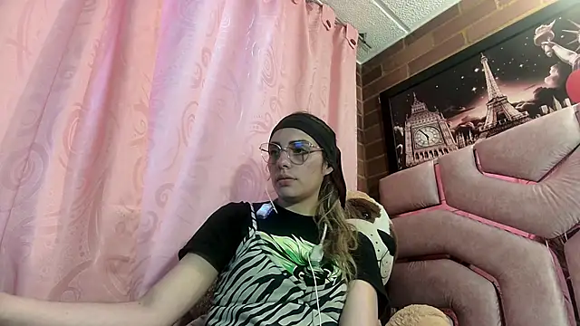 Snapshot of ValeriaLacrozee chatting on 07.16.26 ValeriaLacrozee online show from 07.16.26