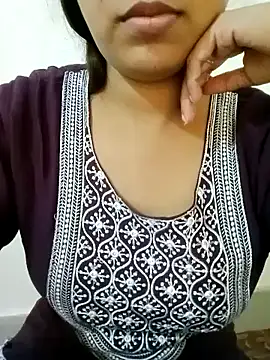 Arohi is Live online show from 01.15.25