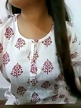 Arohi is Live online show from 03.16.25