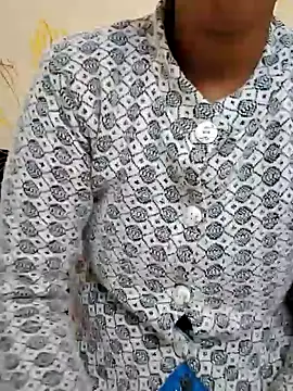 Snapshot of CUTYHINA_001 chatting on 12.20.24 CUTYHINA 001 online show from 12.20.24