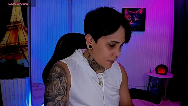 ZhoeStrong online show from 04.15.26