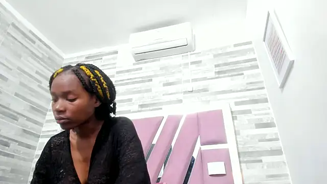 Snapshot of ebony_march chatting on 03.13.25 ebony march online show from 03.13.25