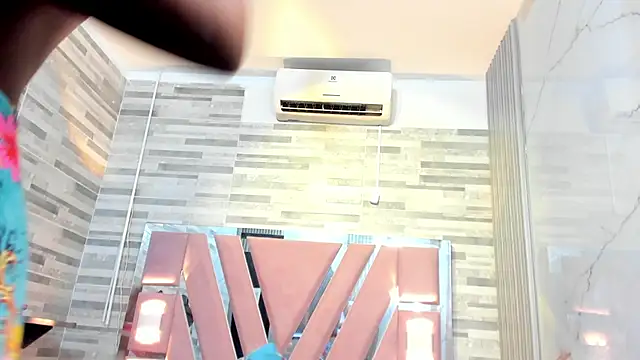 Snapshot of ebony_march chatting on 11.29.25 ebony march online show from 11.29.25