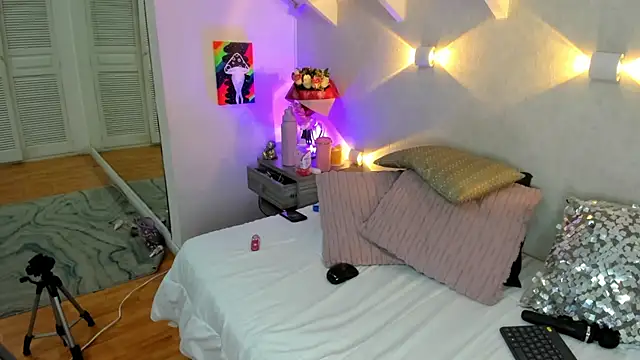 Martina Miiller online show from 03.15.26