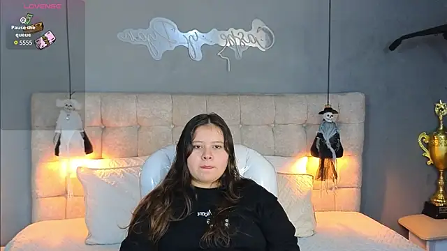 Laia and Aloby online show from 10.09.25