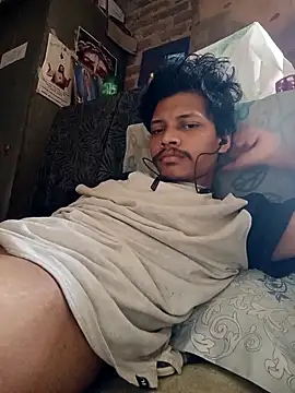 Snapshot of Dreamdaze2025 chatting on 03.23.26 Dreamdaze2025 online show from 03.23.26