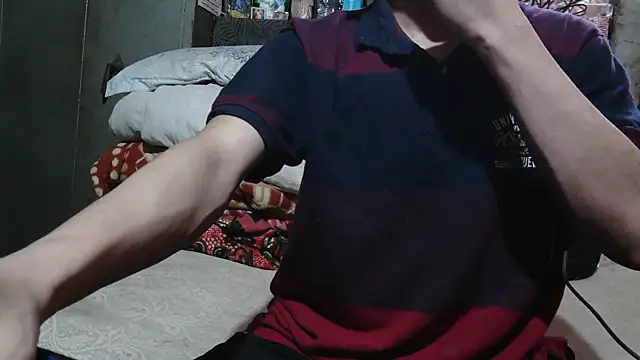 Snapshot of Dreamdaze2025 chatting on 04.15.26 Dreamdaze2025 online show from 04.15.26