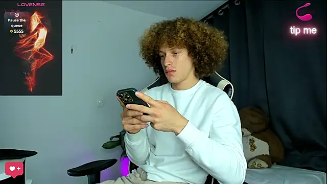 All3ssandr0 online show from 03.15.25