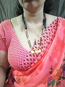 Snapshot of bhuvana555 chatting on 06.06.26 bhuvana555 online show from 06.06.26