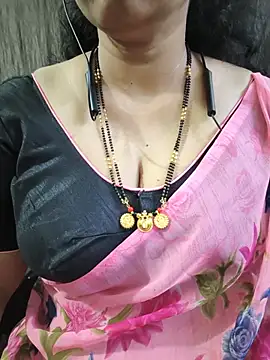 Snapshot of bhuvana555 chatting on 07.14.26 bhuvana555 online show from 07.14.26