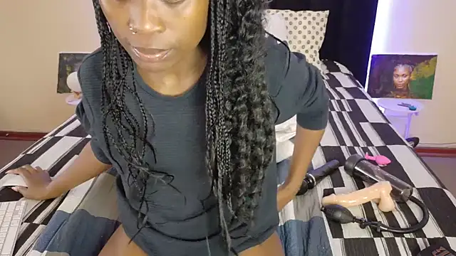 chloechrome online show from 06.07.26