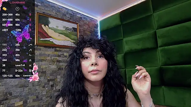 Snapshot of SelenSummer chatting on 04.05.26 SelenSummer online show from 04.05.26