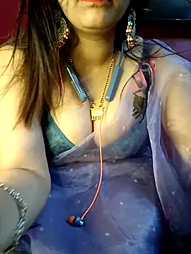 Snapshot of payal9038 chatting on 10.22.25 payal9038 online show from 10.22.25