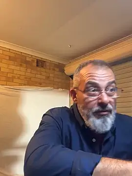 Snapshot of ausbod chatting on 12.13.24 ausbod online show from 12.13.24
