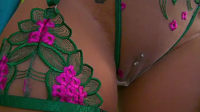 Foxxxy MILF online show from 06.08.26