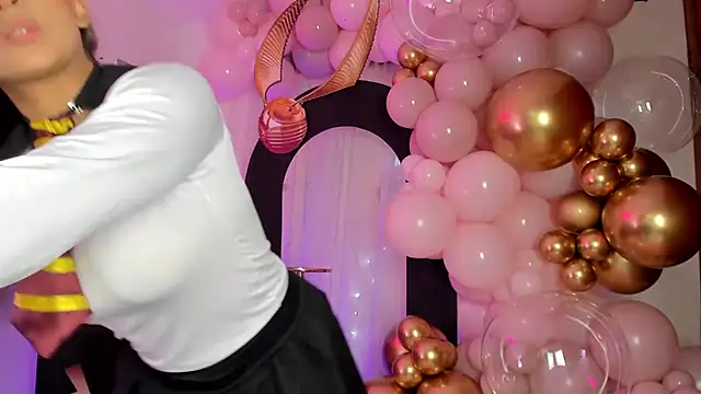 Alaia Love77 online show from 02.02.25