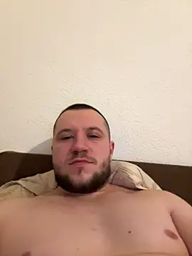 Snapshot of klydick chatting on 12.24.24 klydick online show from 12.24.24