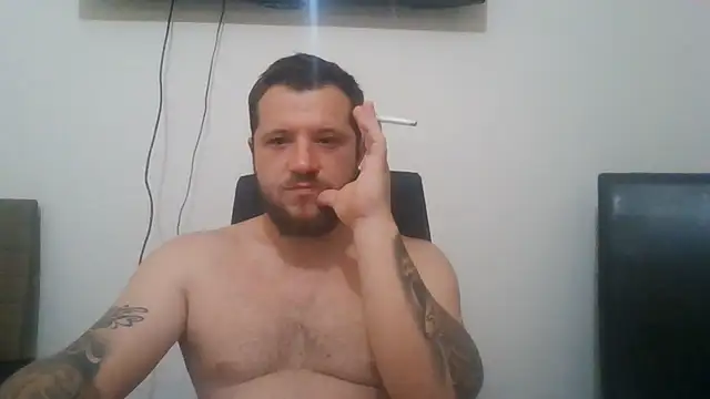 Snapshot of klydick chatting on 08.01.26 klydick online show from 08.01.26