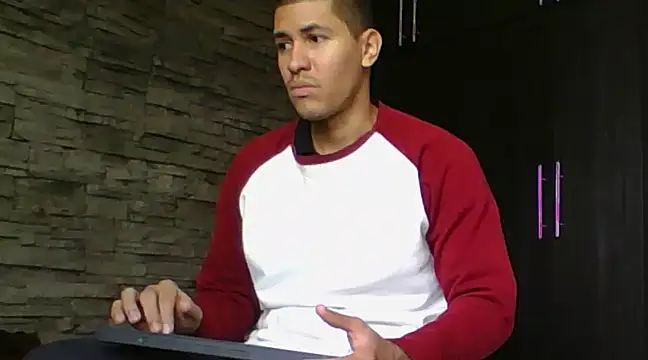 Snapshot of Sexylatin64 chatting on 03.07.25 Sexylatin64 online show from 03.07.25