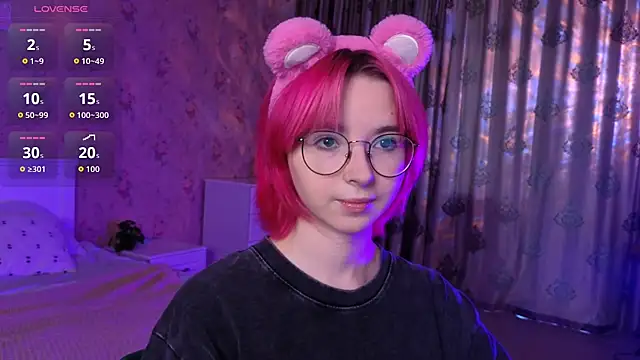 Nora Failure online show from 09.13.25