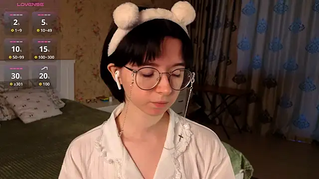 Nora Failure online show from 10.25.25