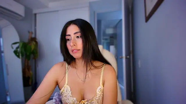 auroracaruso11 online show from 10.23.25