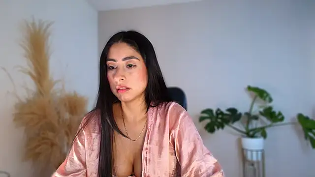 auroracaruso11 online show from 04.14.26