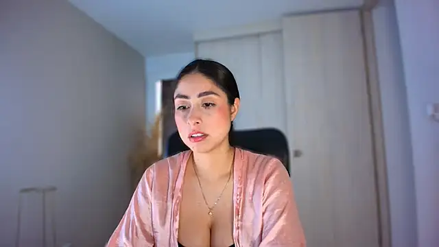 Snapshot of auroracaruso11 chatting on 07.13.26 auroracaruso11 online show from 07.13.26