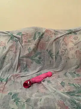 Layla-daloua online show from 10.05.25