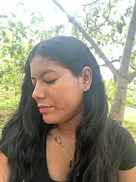 NiaBlanco online show from 05.15.26