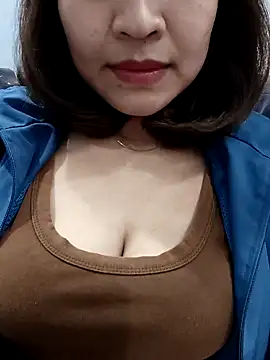 Snapshot of AssAsiancute chatting on 12.10.24 AssAsiancute online show from 12.10.24