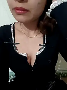 Snapshot of AssAsiancute chatting on 12.31.24 AssAsiancute online show from 12.31.24