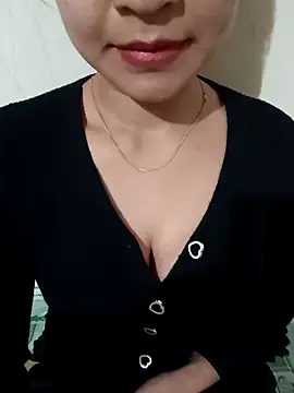 Snapshot of AssAsiancute chatting on 01.13.25 AssAsiancute online show from 01.13.25