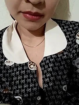 Snapshot of AssAsiancute chatting on 01.24.25 AssAsiancute online show from 01.24.25