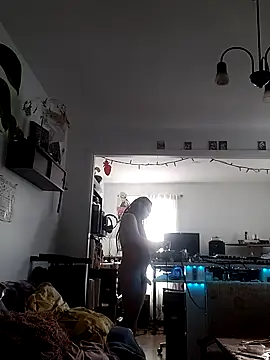 Snapshot of QcMisterv13 chatting on 01.20.25 QcMisterv13 online show from 01.20.25