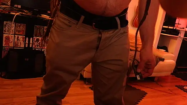 Snapshot of QcMisterv13 chatting on 02.01.26 QcMisterv13 online show from 02.01.26