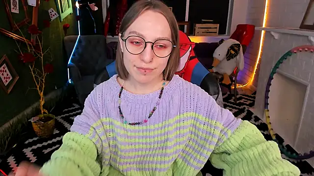 Snapshot of AphexQueen chatting on 02.19.25 AphexQueen online show from 02.19.25