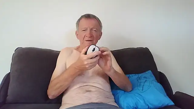 Snapshot of naturiste974 chatting on 01.17.26 naturiste974 online show from 01.17.26