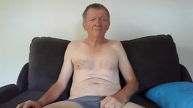 Snapshot of naturiste974 chatting on 02.06.26 naturiste974 online show from 02.06.26