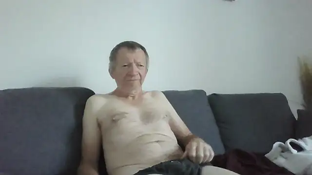 Snapshot of naturiste974 chatting on 04.30.26 naturiste974 online show from 04.30.26