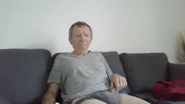 Snapshot of naturiste974 chatting on 05.18.26 naturiste974 online show from 05.18.26