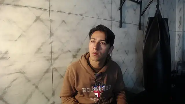 Andy Joy  online show from 02.05.26