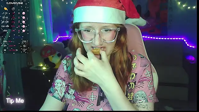 Snapshot of KrisTyBooBsin chatting on 12.22.24 KrisTyBooBsin online show from 12.22.24