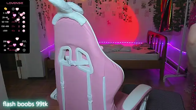 Snapshot of KrisTyBooBsin chatting on 03.17.25 KrisTyBooBsin online show from 03.17.25