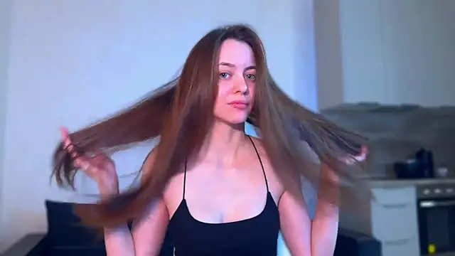 Snapshot of Riasha chatting on 09.23.25 Riasha online show from 09.23.25